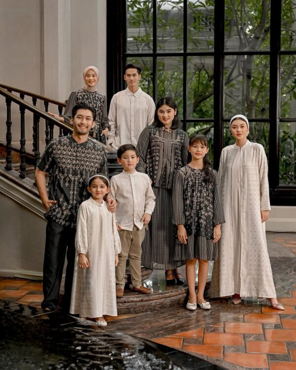 Alankara Series Black,Geulis X Tasya Farasya’s Family