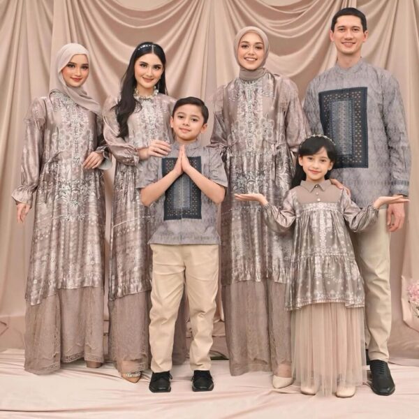 Camellia Raya Singanture Luxbrown