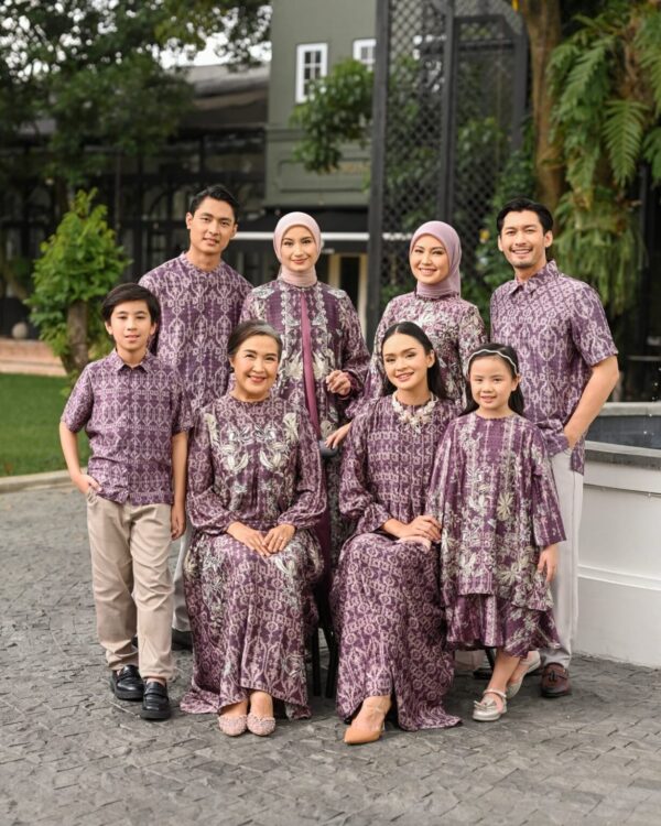 Geulis Nayyara series Burgundy