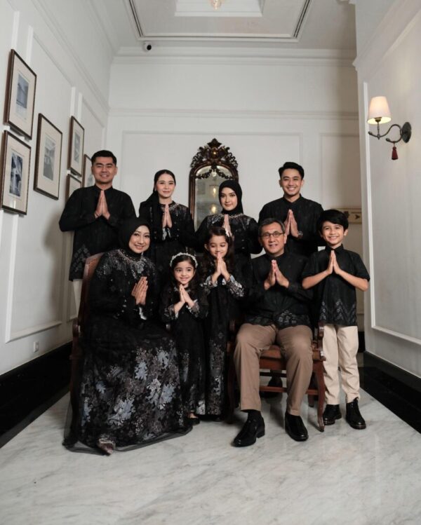 Set Family Kaleela Black
