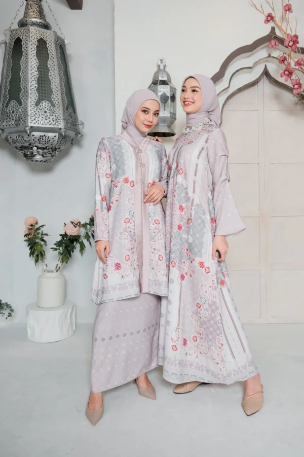 Raudhah Dress in Whisper Grey - Gambar 6